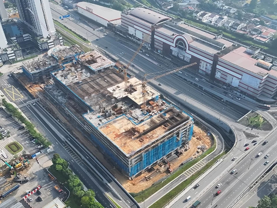 gallery-item