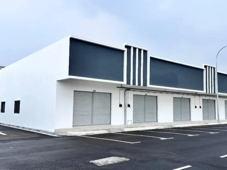 gallery-item